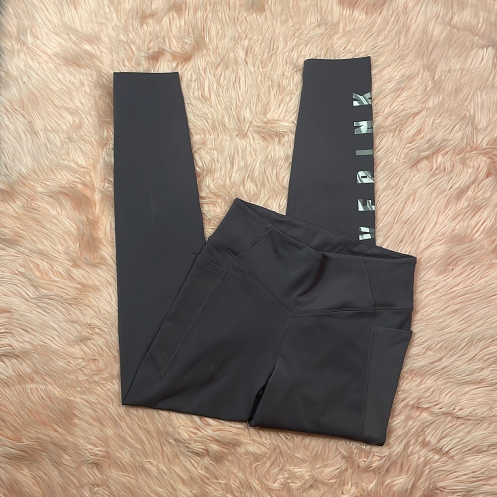 PINK Active Victoria’s Secret Gray Full Length Legging Size Medium